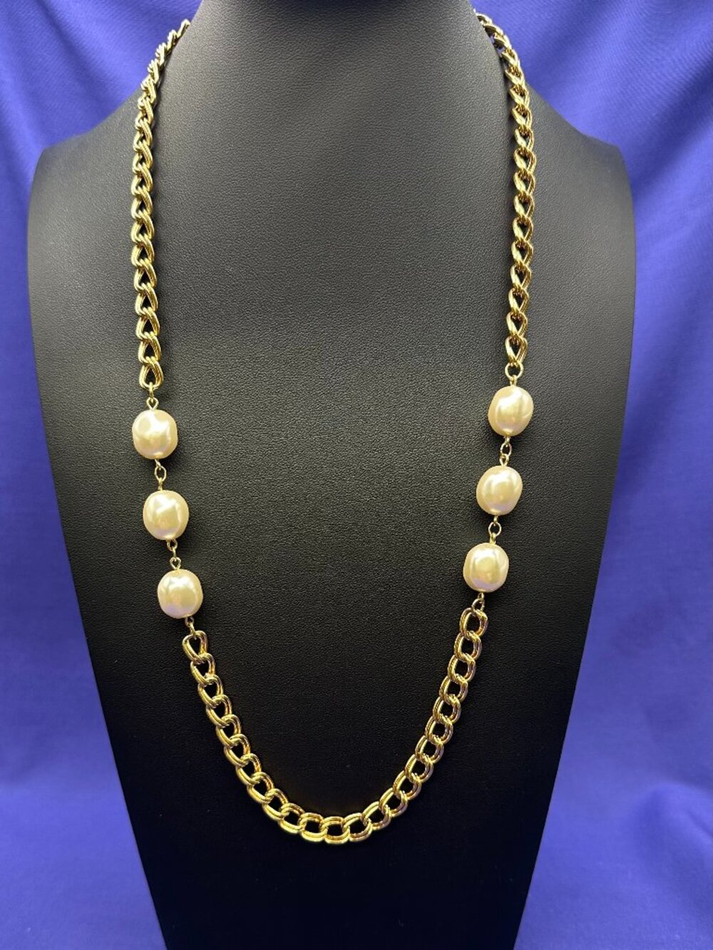 VTG Napier 80s Gold-Tone Link Necklace Large Faux Pearls